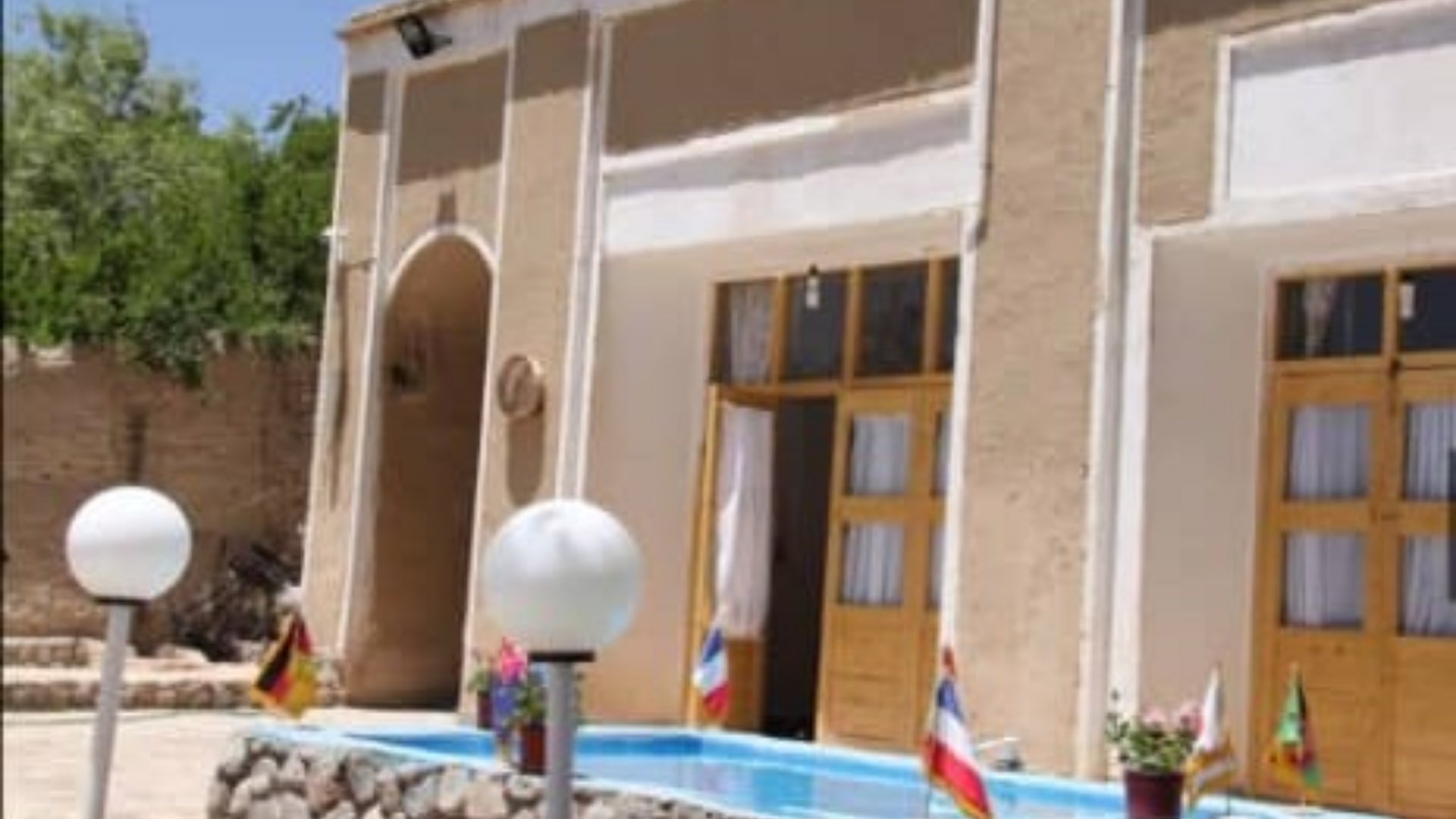 اقامتگاه بومگردی دونا